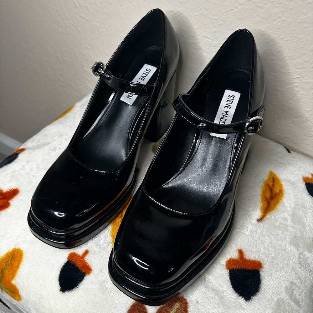 Steve Madden Olivvia Black Patent Slip On Block Heel Squared Toe Mary Jane Pumps
